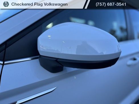 Used 2022 Volkswagen Taos SE image 12