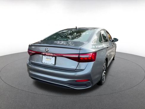 Used 2025 Volkswagen Jetta SE image 15