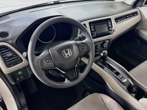 Used 2016 Honda HR-V LX image 8