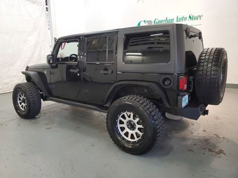 Used 2018 Jeep Wrangler Unlimited Sport S image 4