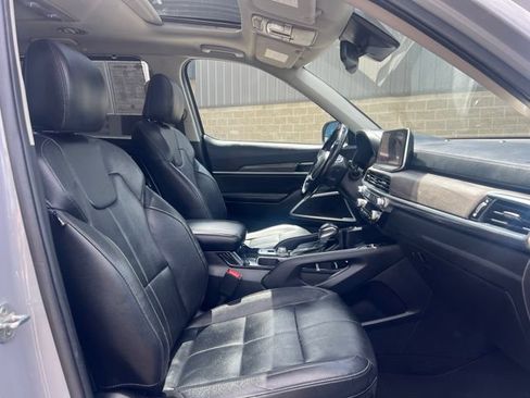 Used 2021 Kia Telluride EX w/ EX Premium Package AWD/4WD image 11