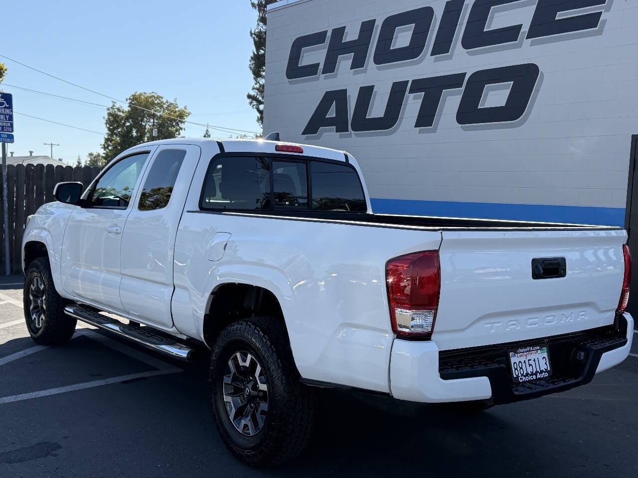 Used 2020 Toyota Tacoma SR w/ SR Convenience Package RWD image 4
