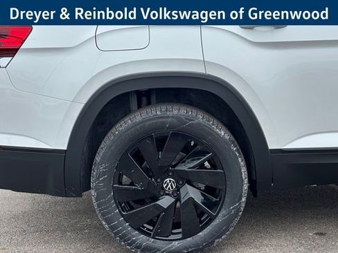 New 2026 Volkswagen Atlas SE image 5