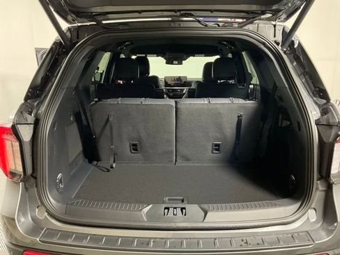 New 2026 Ford Explorer ST-Line w/ ST-Line Street Pack image 11