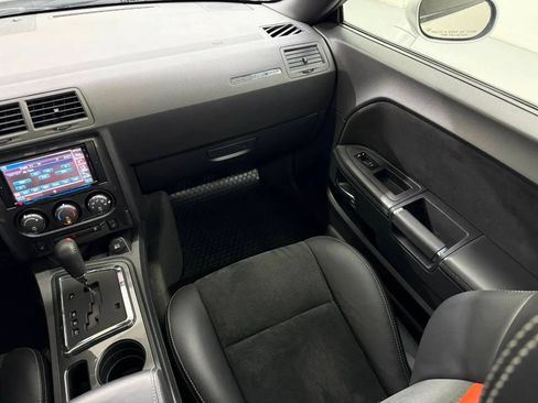 Used 2008 Dodge Challenger SRT8 RWD image 36