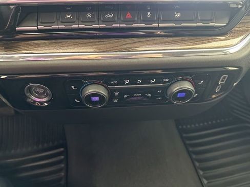 Used 2024 Chevrolet Silverado 1500 LT AWD/4WD image 13