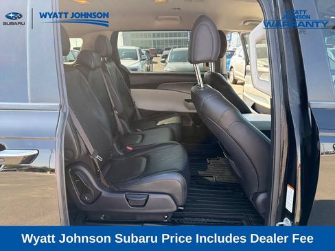 Used 2024 Kia Carnival LX FWD image 31