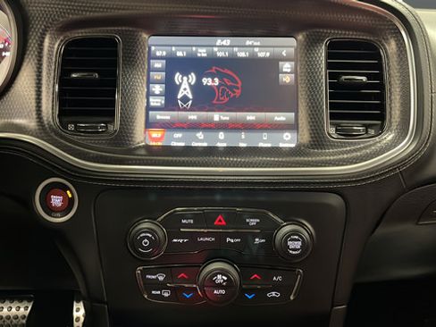 Used 2022 Dodge Charger SRT Hellcat w/ Navigation & Travel Group RWD image 12
