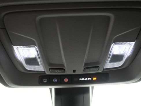 Used 2023 Chevrolet Silverado 2500 Custom w/ Custom Convenience Package AWD/4WD image 10