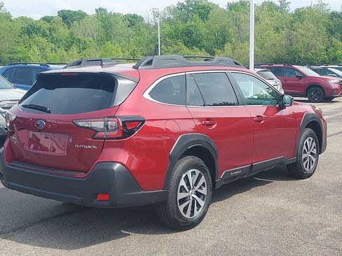 Certified 2025 Subaru Outback Premium AWD/4WD image 8