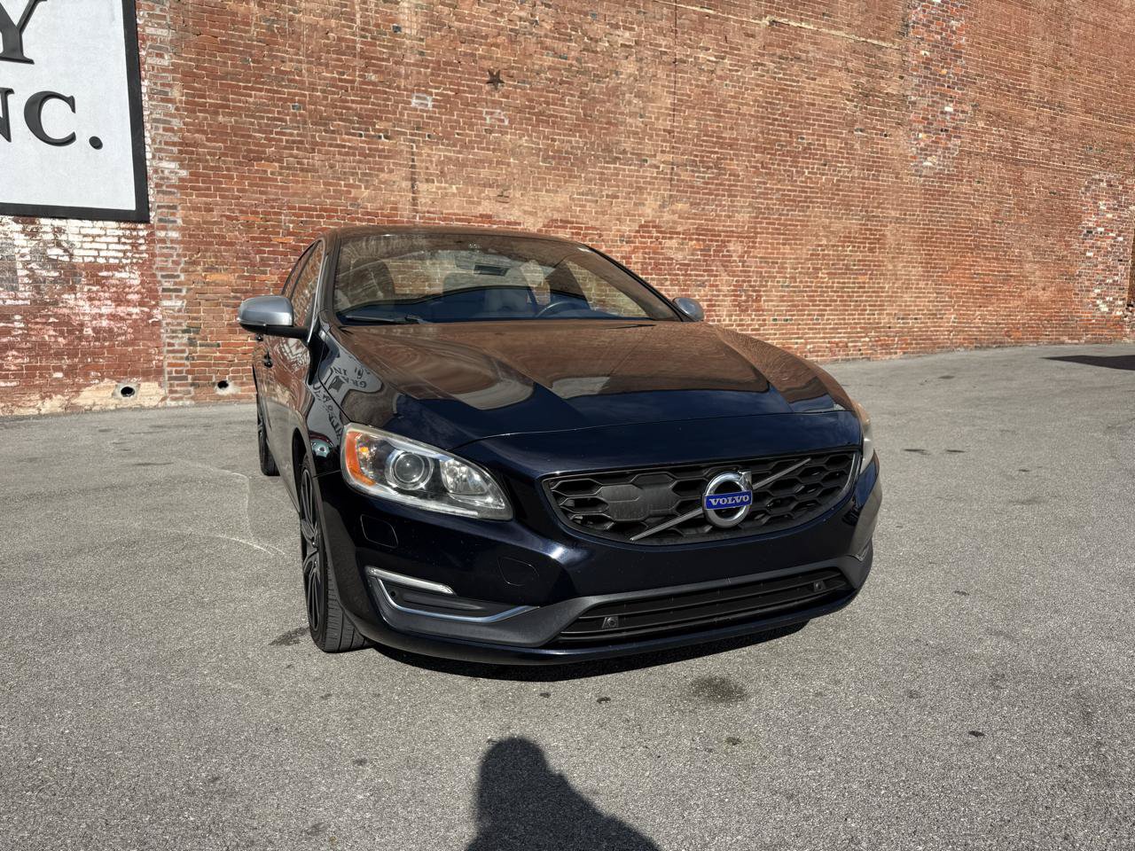Used 2016 Volvo S60 T6 Platinum FWD image 2