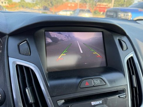 Used 2013 Ford Focus Titanium FWD image 20