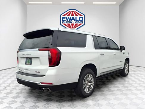 Certified 2026 GMC Yukon XL Denali w/ Sun & Power Step Package AWD/4WD image 3