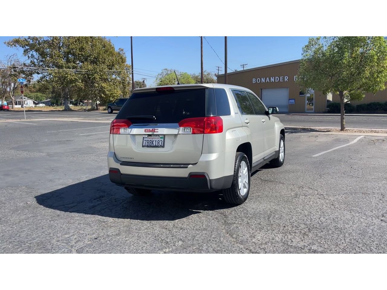 Used 2013 GMC Terrain SLE FWD image 2