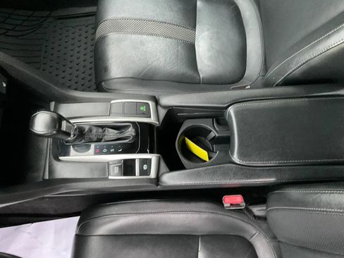 Used 2019 Honda Civic EX-L image 21