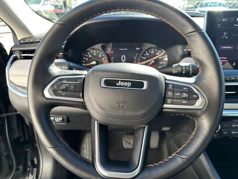 Used 2022 Jeep Compass Limited image 25