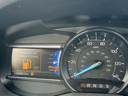 Used 2018 Ford Explorer XLT w/ Equipment Group 201A FWD image 15