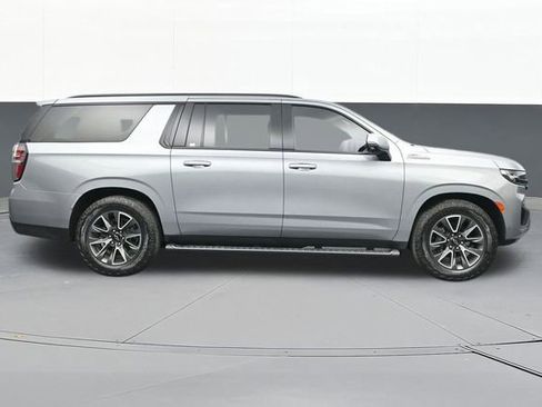 Used 2024 Chevrolet Suburban Z71 w/ Z71 Off-Road Package image 12