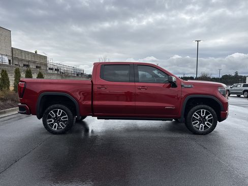 Used 2024 GMC Sierra 1500 AT4 w/ Technology Package image 11