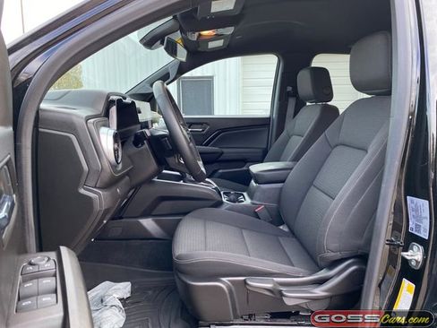 Used 2024 Chevrolet Colorado LT image 24