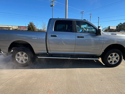 Used 2024 RAM 2500 Big Horn w/ Bed Utility Group image 7