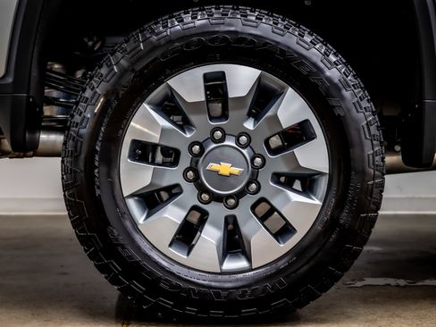 Used 2025 Chevrolet Silverado 2500 LT w/ All Star Edition image 37