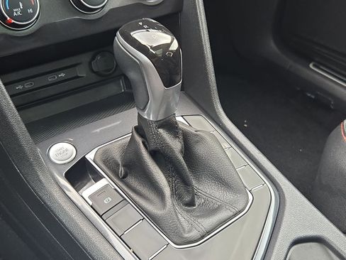 Used 2024 Volkswagen Tiguan Wolfsburg Edition image 27