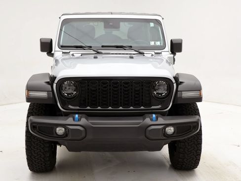Used 2024 Jeep Wrangler Unlimited AWD/4WD image 5