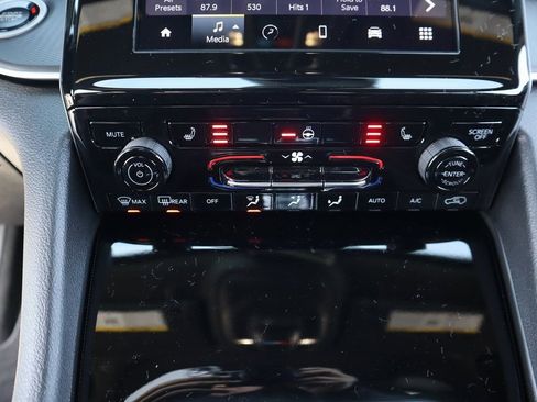 New 2025 Jeep Grand Cherokee L Altitude image 7