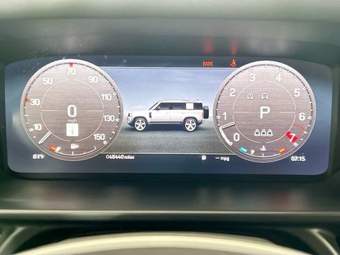 Used 2023 Land Rover Defender 110 X-Dynamic SE AWD/4WD image 33