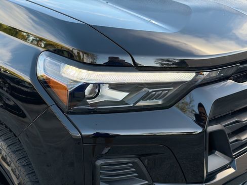 Used 2025 Chevrolet Colorado Z71 w/ Technology Package image 35