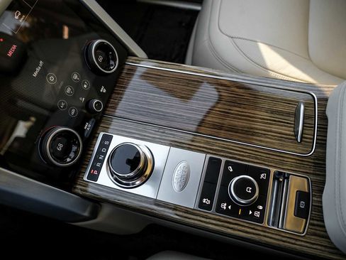 Used 2019 Land Rover Range Rover Long Wheelbase Supercharged image 27