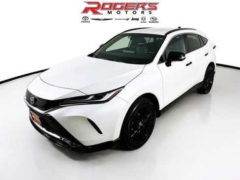 Certified 2023 Toyota Venza Nightshade AWD/4WD image 3