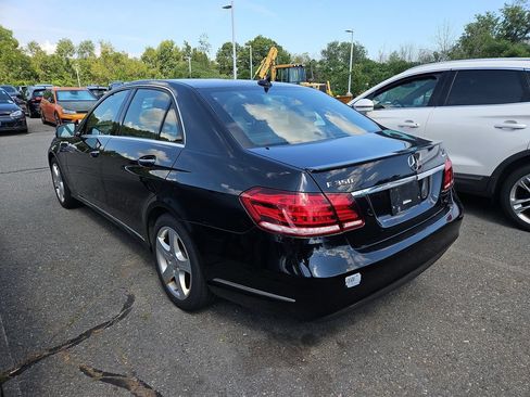 Used 2016 Mercedes-Benz E 350 4MATIC Sedan image 2