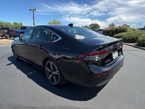 Used 2023 Honda Accord Sport image 6