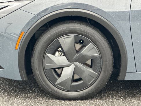 Certified 2024 Toyota Prius Prime SE image 29