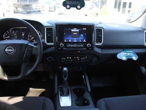 Used 2023 Nissan Frontier SV w/ SV Convenience Package AWD/4WD image 11