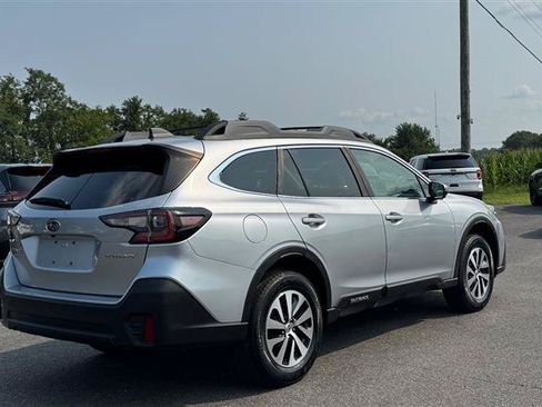 Used 2022 Subaru Outback Premium AWD/4WD image 5