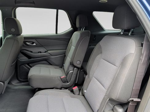 Used 2023 Chevrolet Traverse LT AWD/4WD image 31