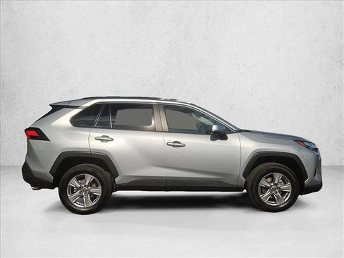 Used 2025 Toyota RAV4 XLE FWD image 4