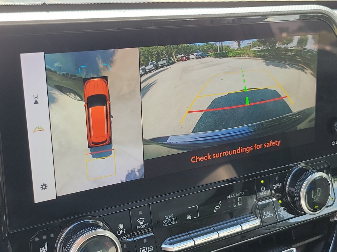 Used 2023 Toyota Highlander Platinum FWD image 26
