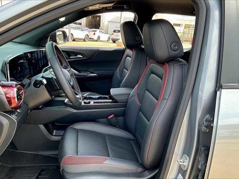 Used 2026 Chevrolet Equinox RS w/ Convenience Package III image 7