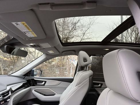 Used 2024 Acura MDX SH-AWD w/ Technology Package image 21