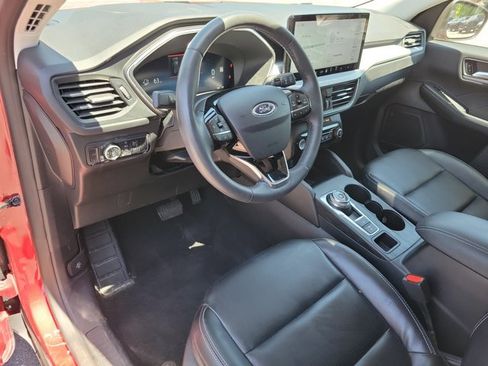 Used 2023 Ford Escape Platinum AWD/4WD image 4