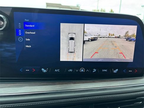 Used 2025 Chevrolet Tahoe Z71 image 18