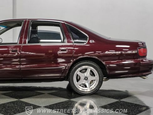 Used 1996 Chevrolet Impala SS RWD image 24