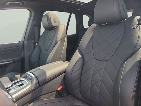 Used 2025 BMW X5 xDrive40i AWD/4WD image 18