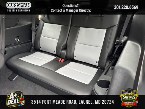 Used 2024 Ford Explorer XLT w/ Equipment Group 202A AWD/4WD image 19