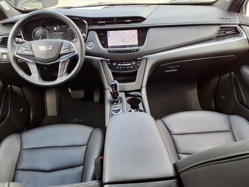 Certified 2025 Cadillac XT5 Premium Luxury AWD/4WD image 15