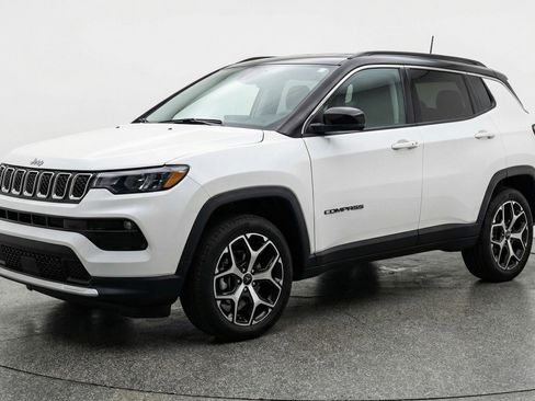 Used 2025 Jeep Compass Limited AWD/4WD image 3